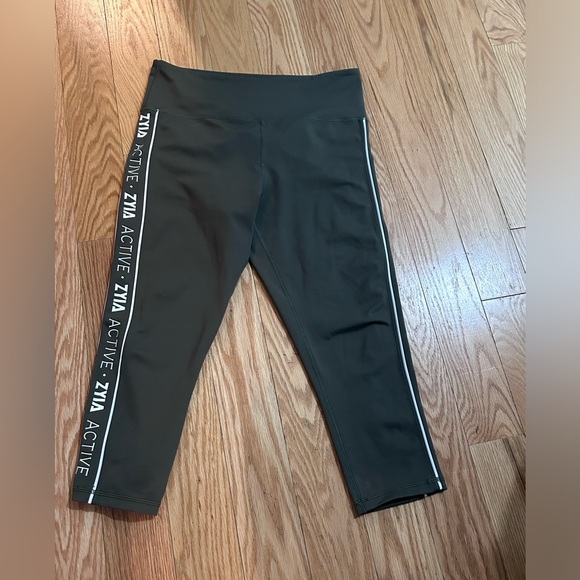 ZYIA Active Olive Green Leggings Side Logo Size 12 - Picture 4 of 8